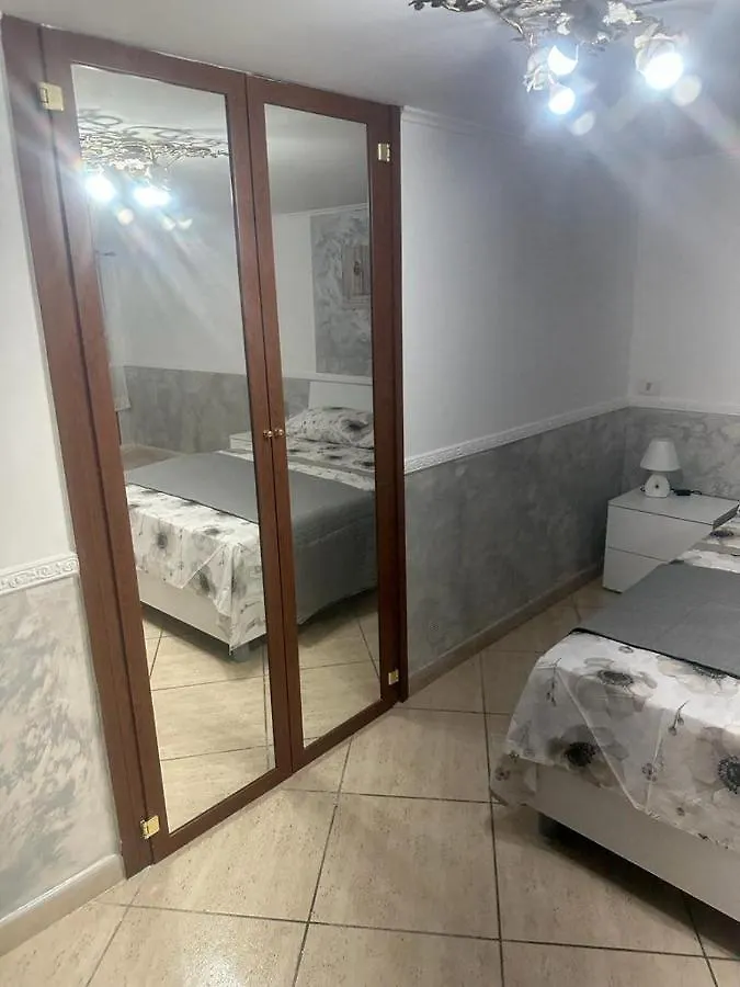Emchrin Villa Naples